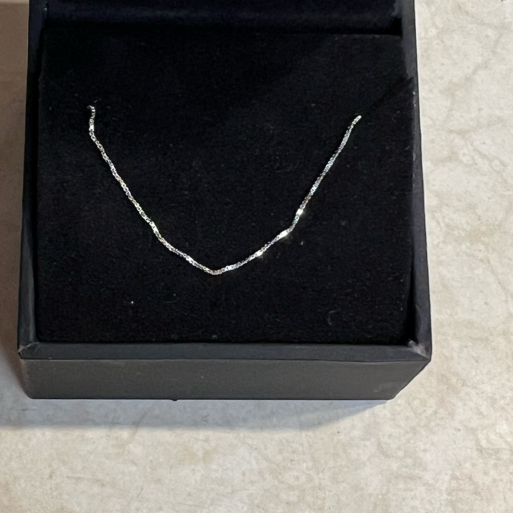 NWT 18 inch 10kt. White gold box chain Kay Jewelers